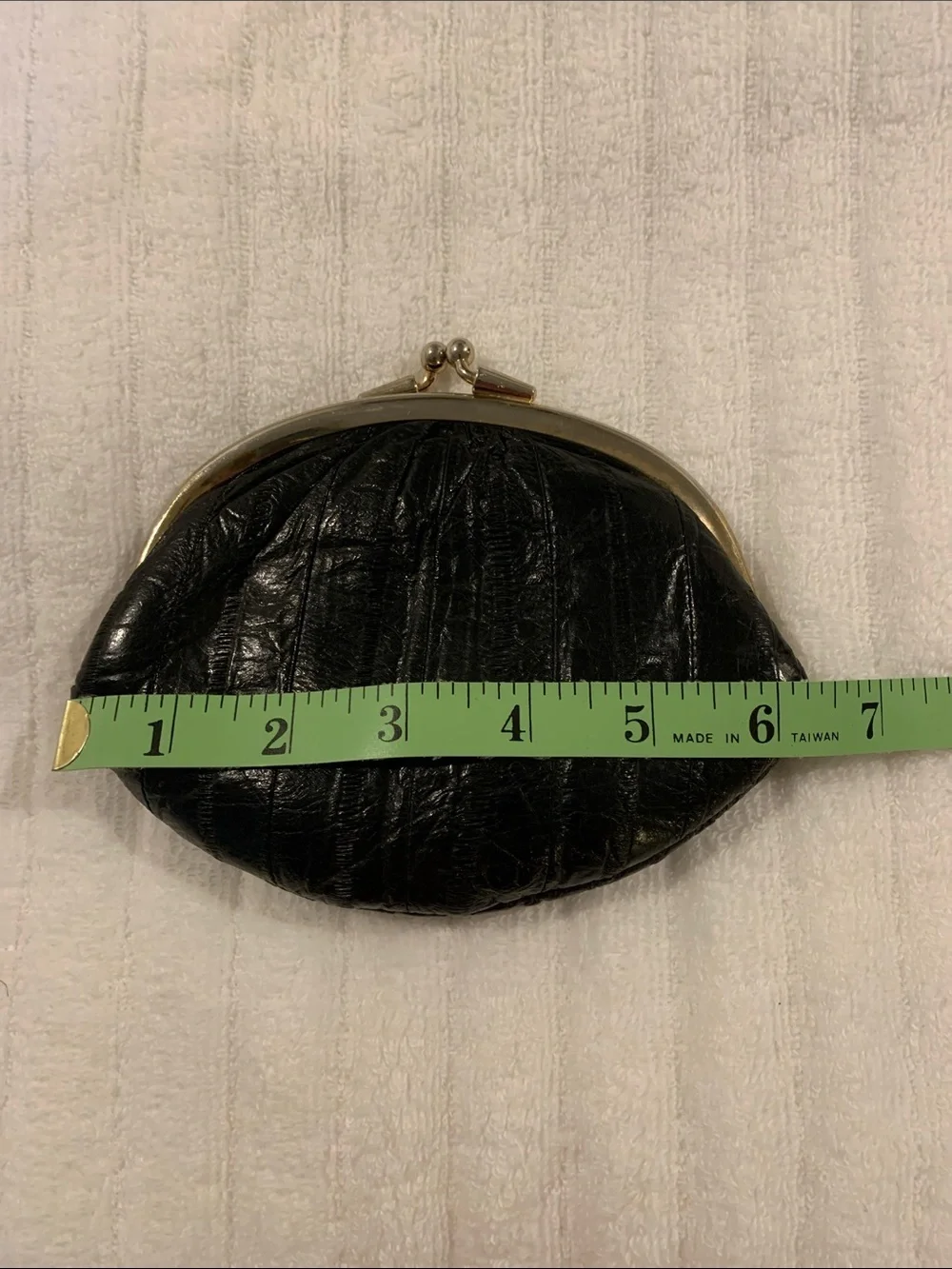 Vintage Lee Sands Black Eel Skin Kiss-Lock Coin Purse 1970-1980 Korea​​